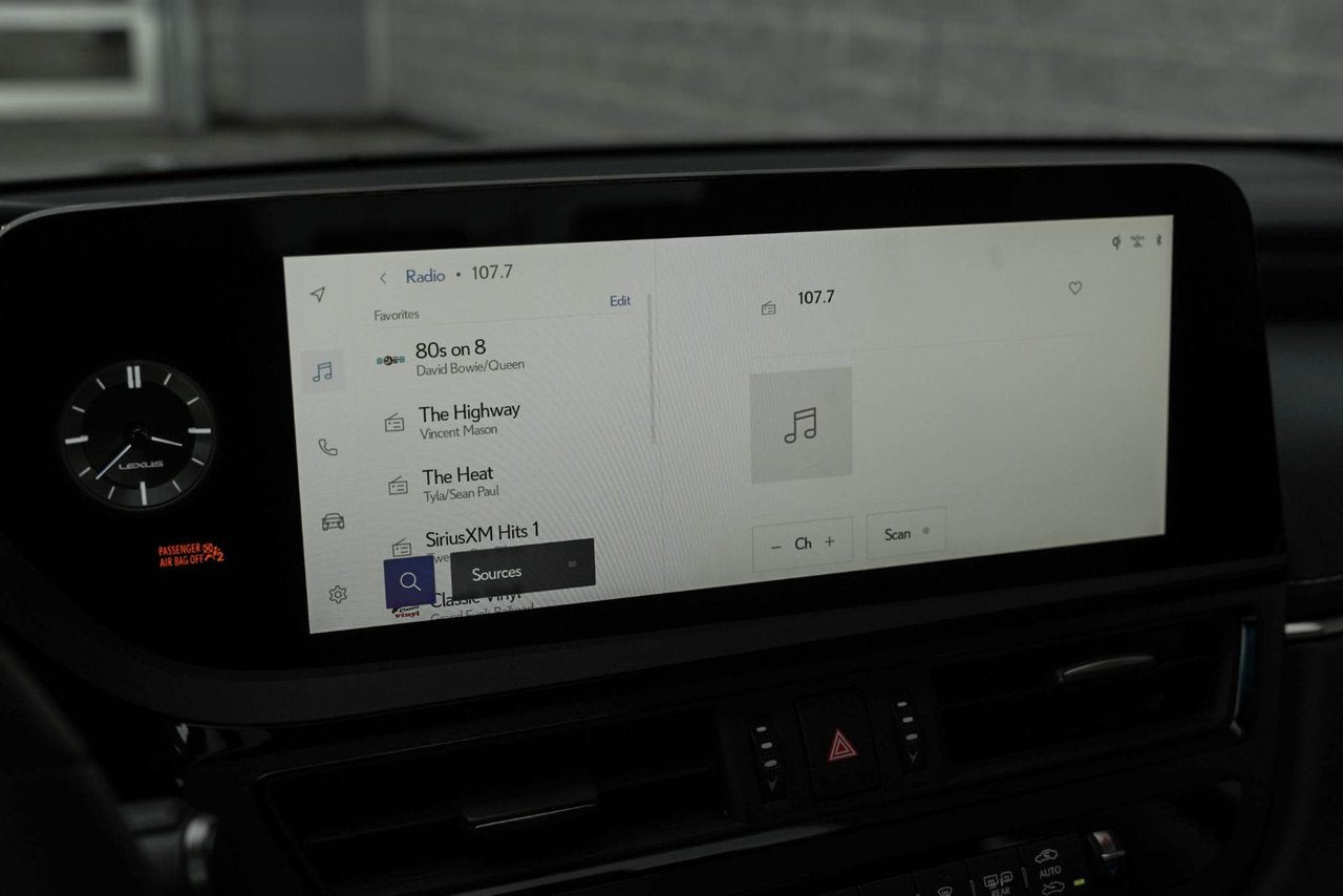 2025 Lexus ES Ultra Luxury