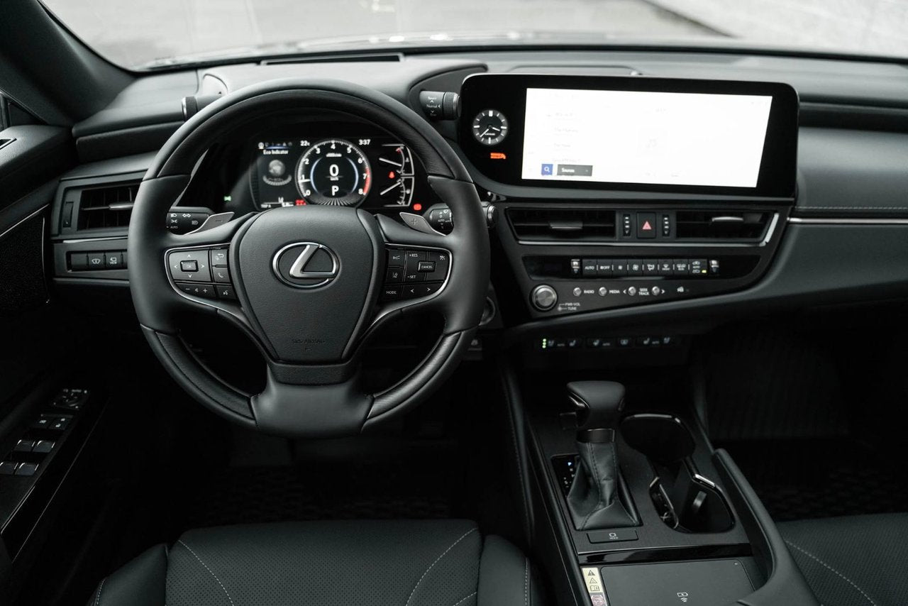 2025 Lexus ES Ultra Luxury