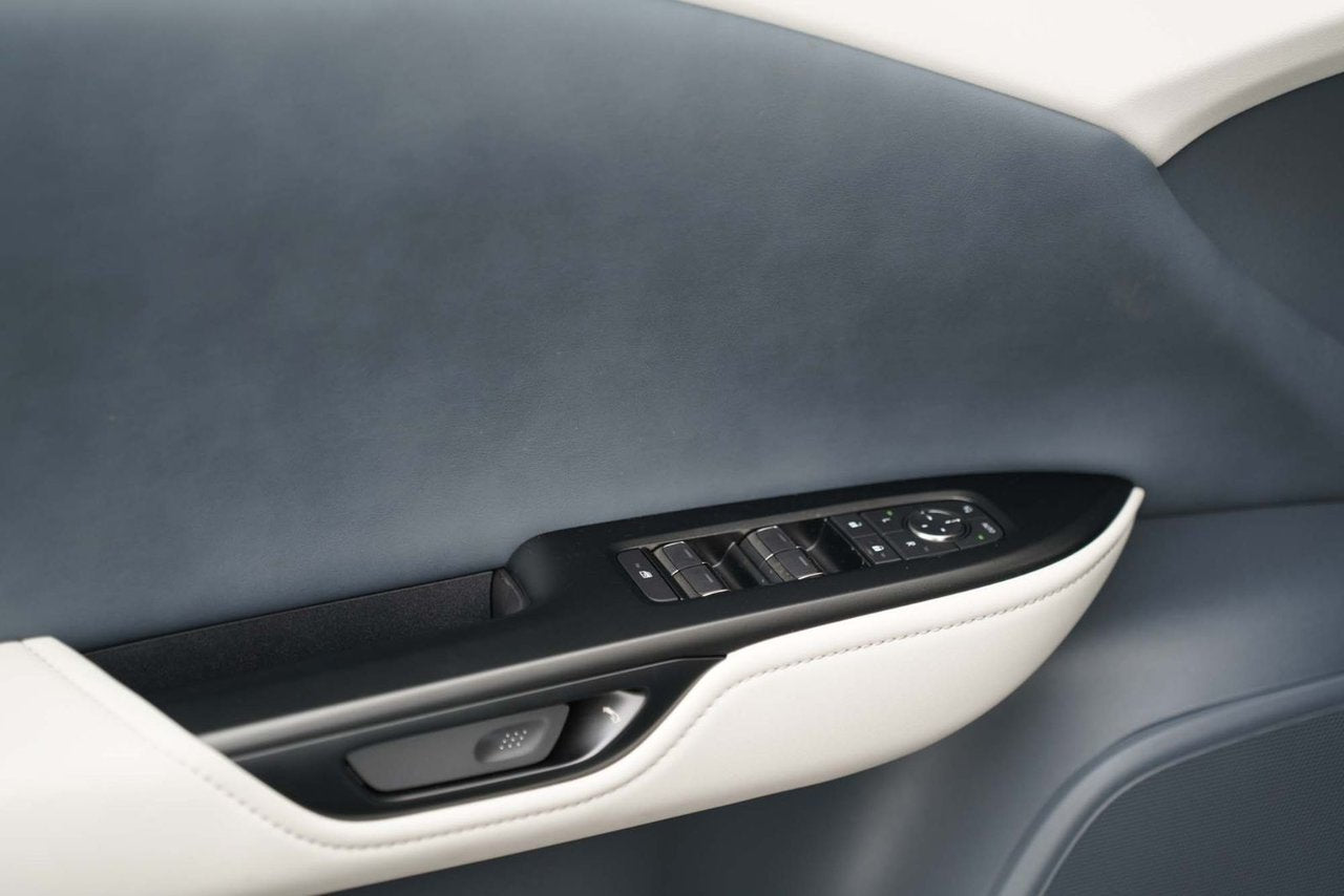 2025 Lexus RZ LUXURY