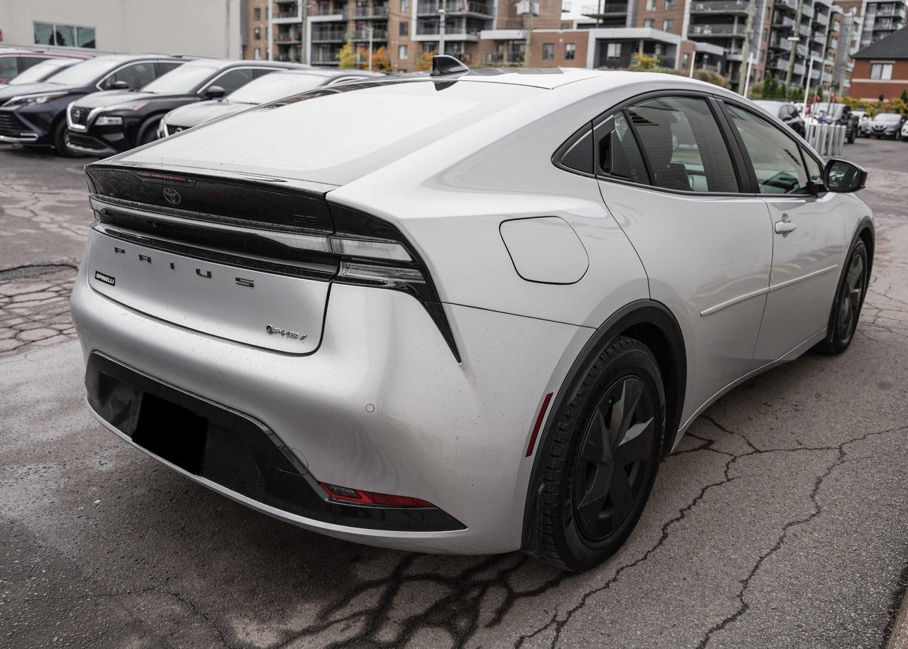 2026 Toyota Prius Plug-in Hybrid SE