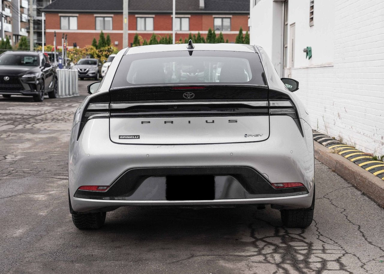 2026 Toyota Prius Plug-in Hybrid SE