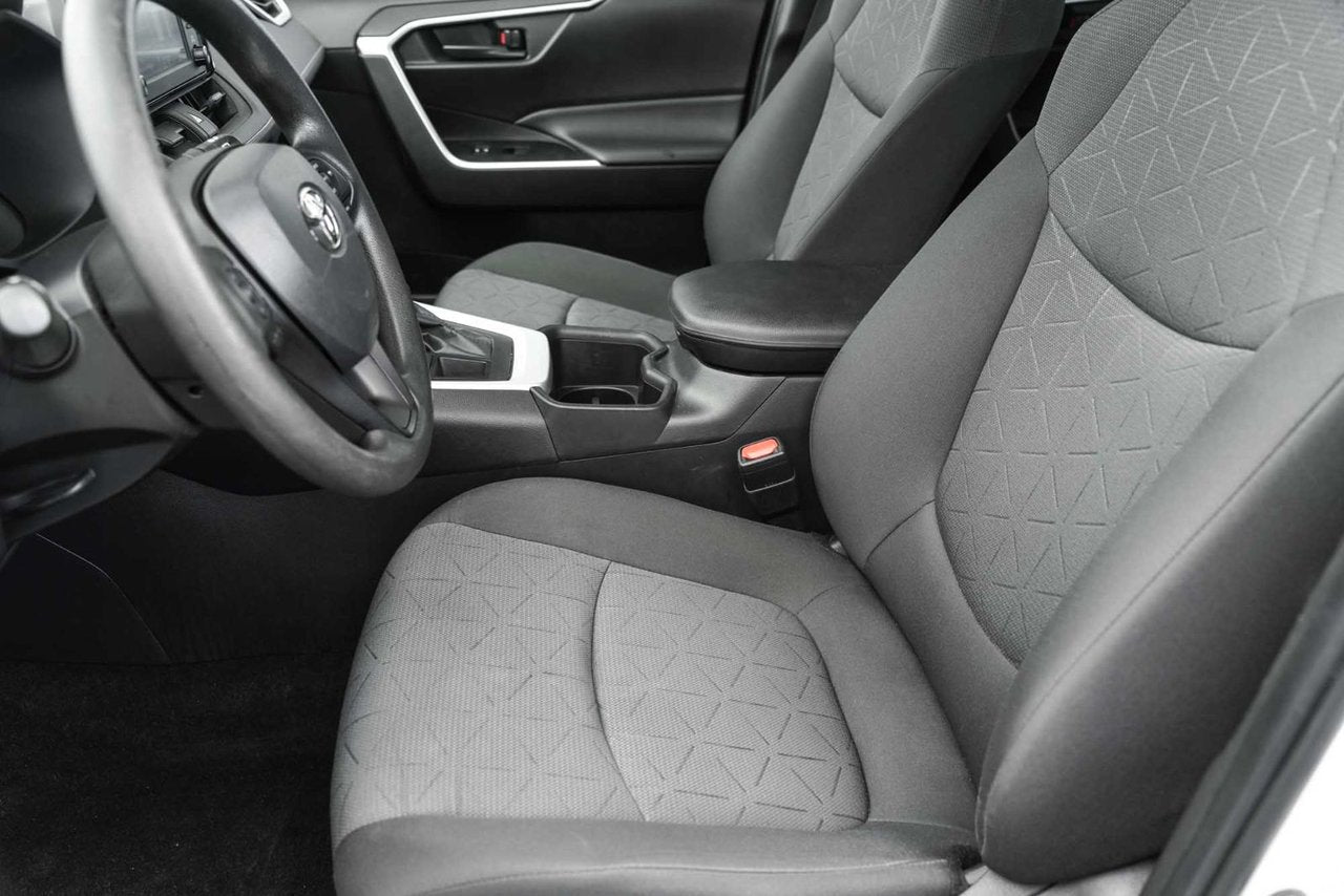 2022 Toyota RAV4 LE AWD