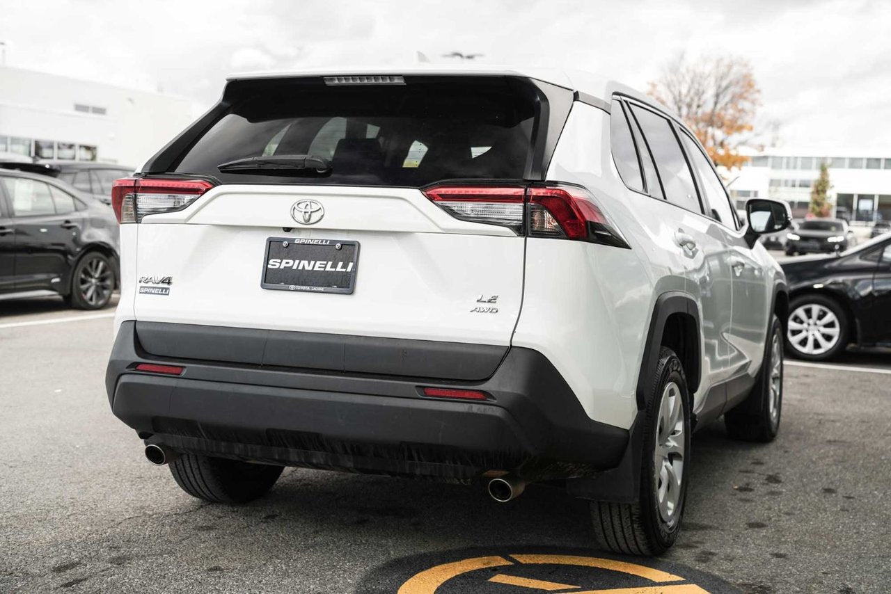 2022 Toyota RAV4 LE AWD