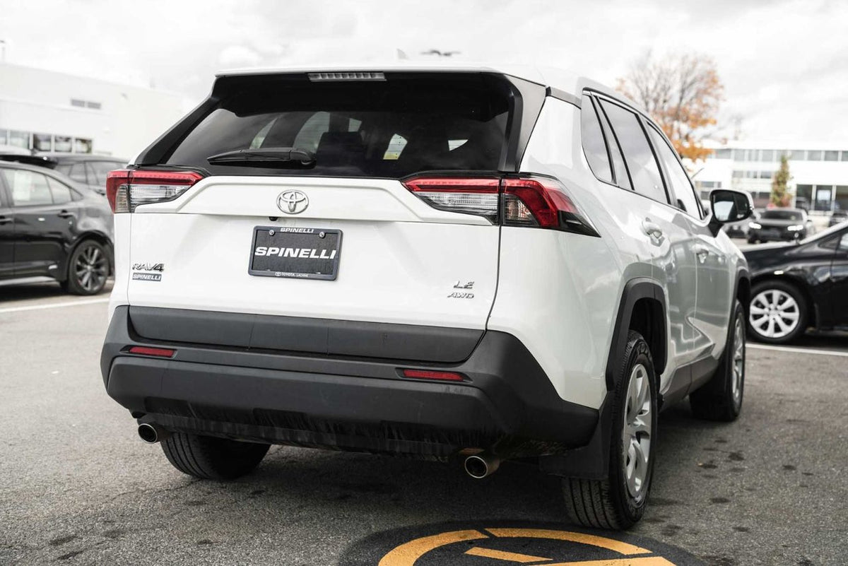 2022 Toyota RAV4 LE AWD