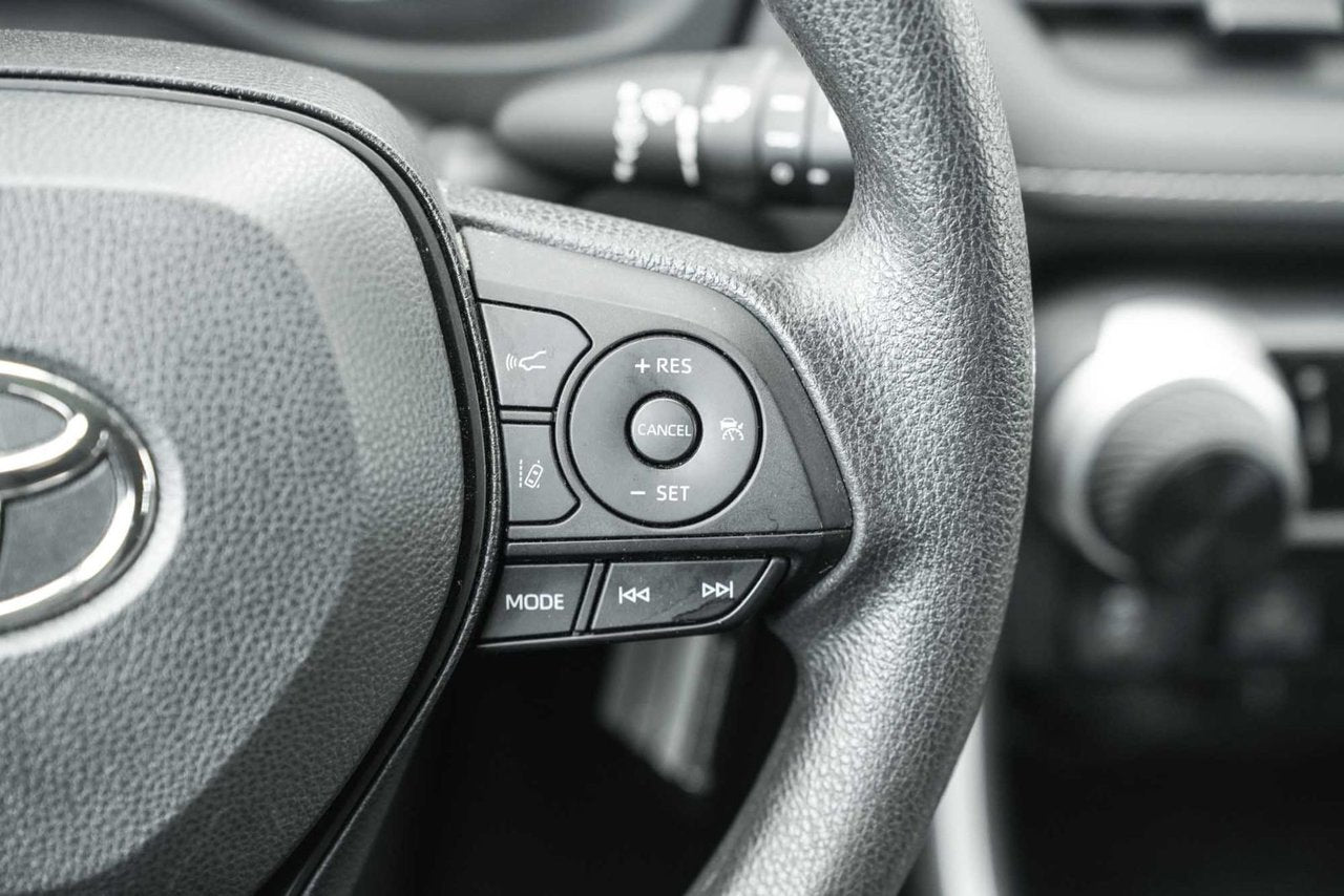 2022 Toyota RAV4 LE AWD