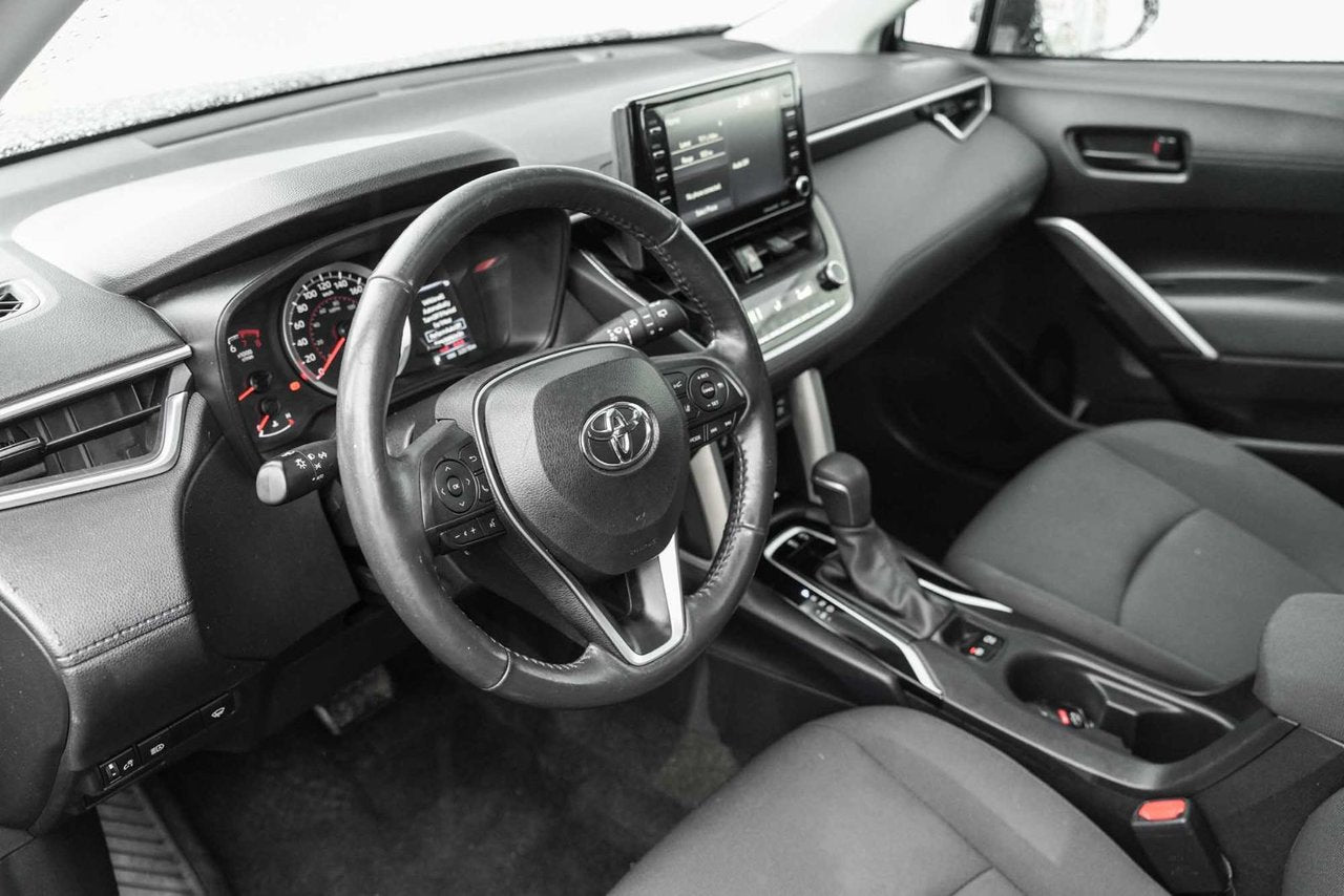 2022 Toyota Corolla Cross LE UPGRADE AWD