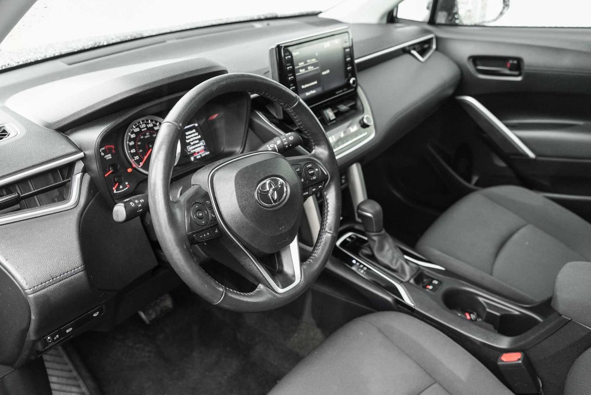 2022 Toyota Corolla Cross LE UPGRADE AWD