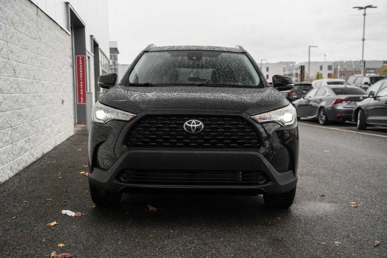 2022 Toyota Corolla Cross LE UPGRADE AWD
