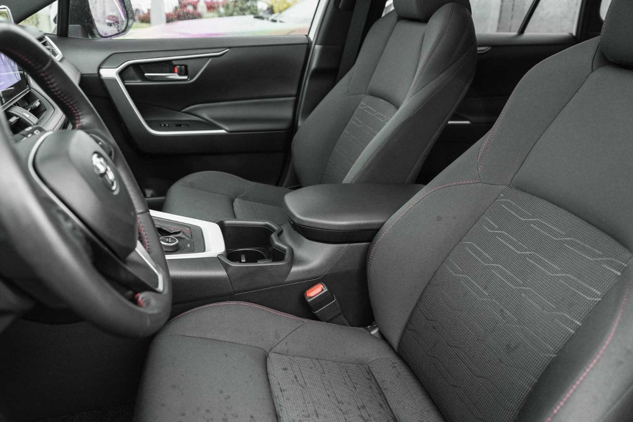 2024 Toyota RAV4 Prime SE