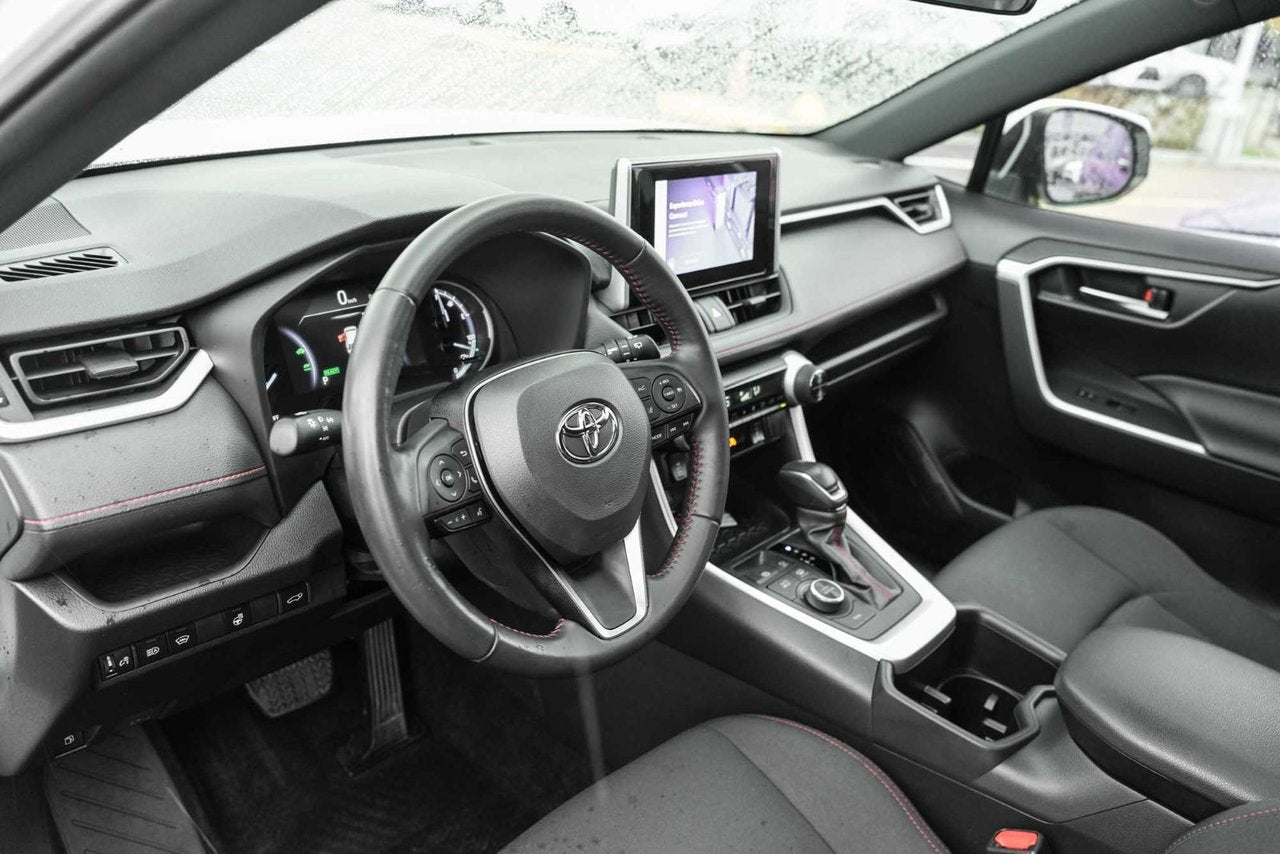 2024 Toyota RAV4 Prime SE
