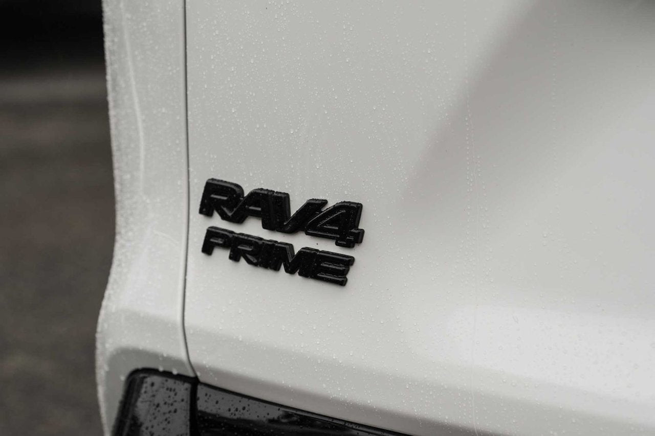 2024 Toyota RAV4 Prime SE
