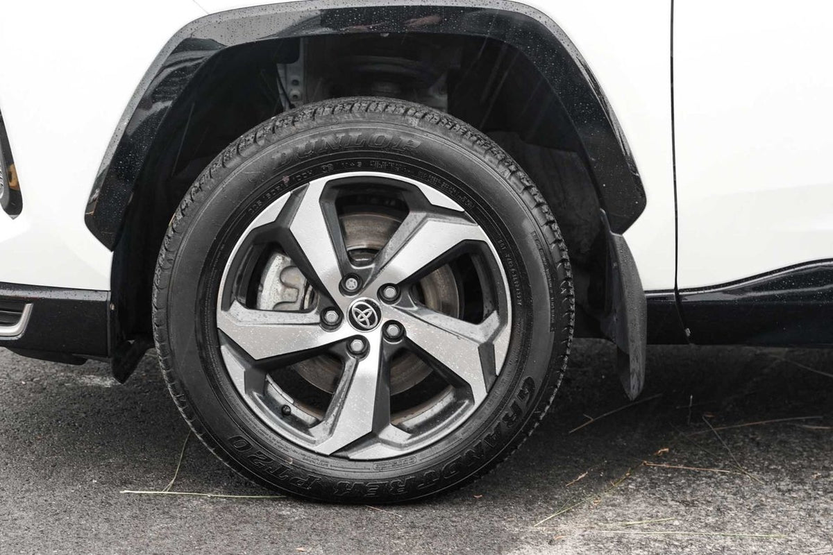 2024 Toyota RAV4 Prime SE