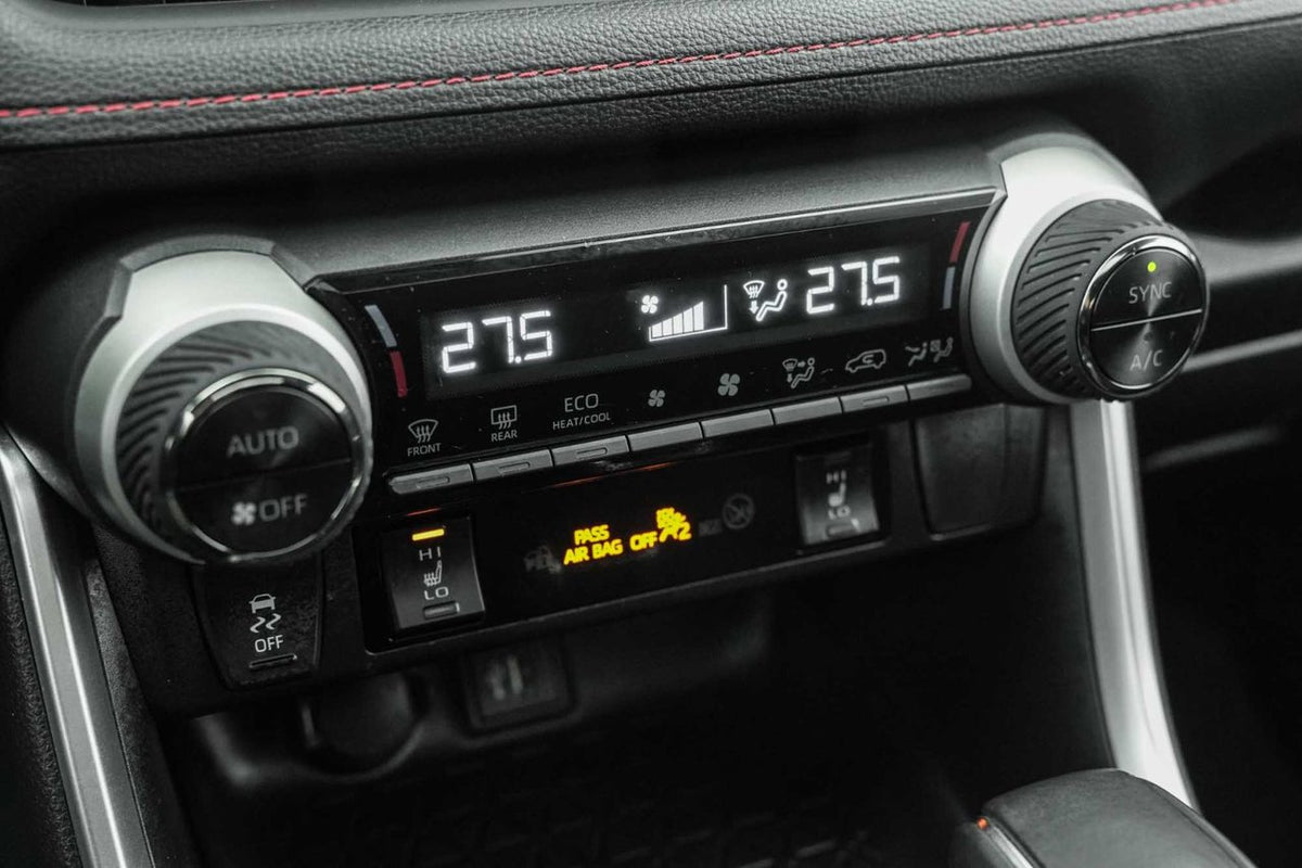 2024 Toyota RAV4 Prime SE