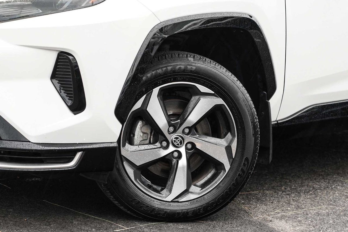 2024 Toyota RAV4 Prime SE