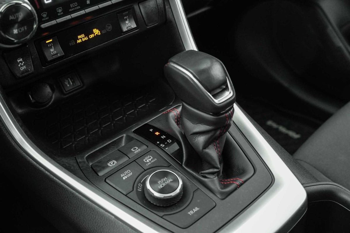 2024 Toyota RAV4 Prime SE