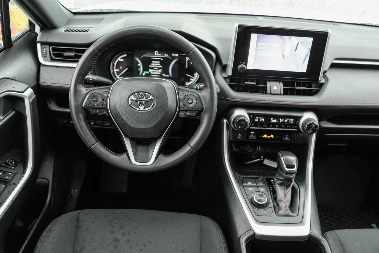 2024 Toyota RAV4 Prime SE