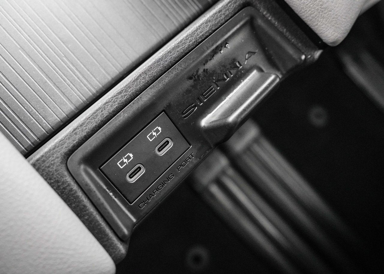 2025 Toyota Sienna LE HYBRIDE Payé 225$ à la semaine, 0 $ comptant