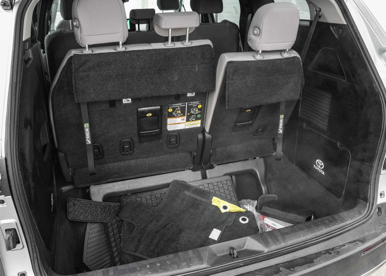 2025 Toyota Sienna LE HYBRIDE Payé 225$ à la semaine, 0 $ comptant