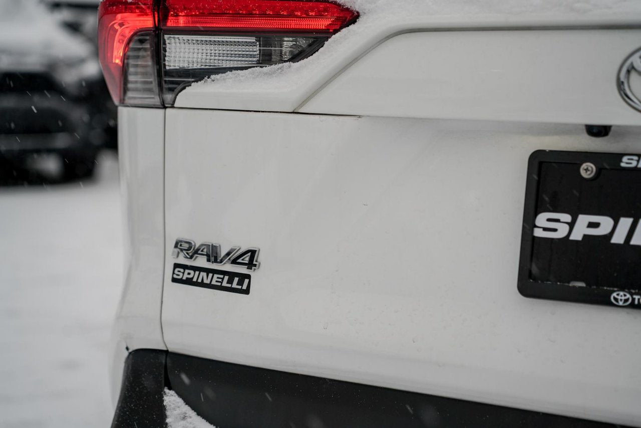 2022 Toyota RAV4 XLE