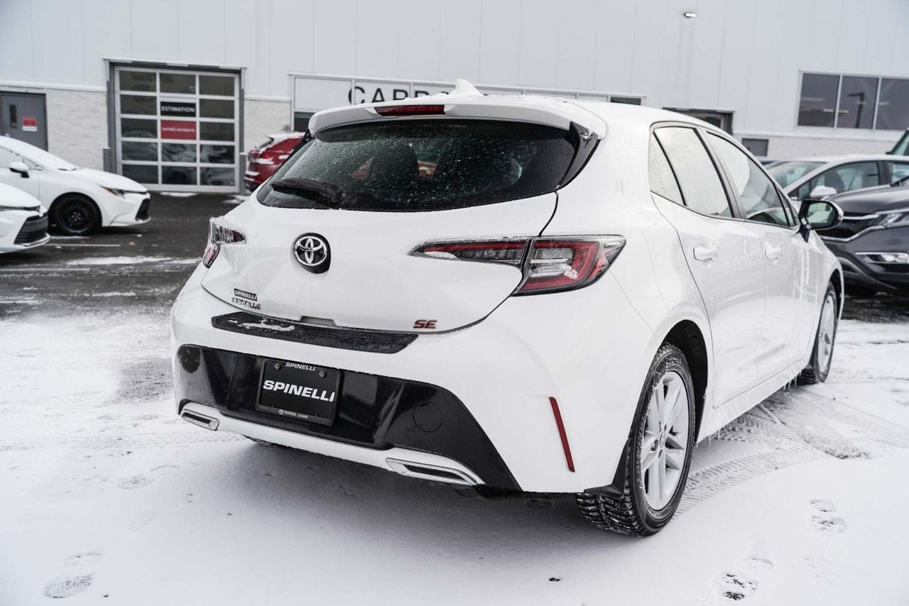 2022 Toyota Corolla Hatchback SE PLUS