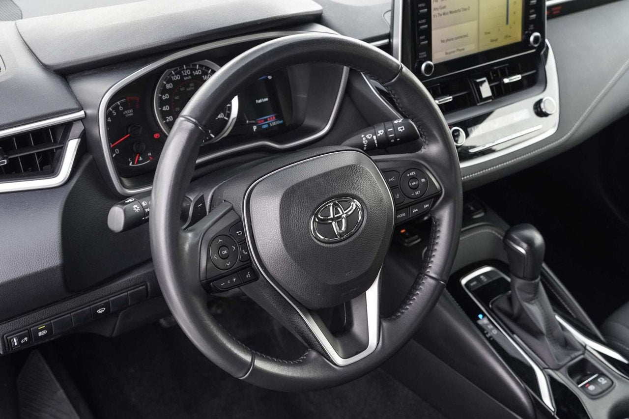 2022 Toyota Corolla Hatchback SE PLUS