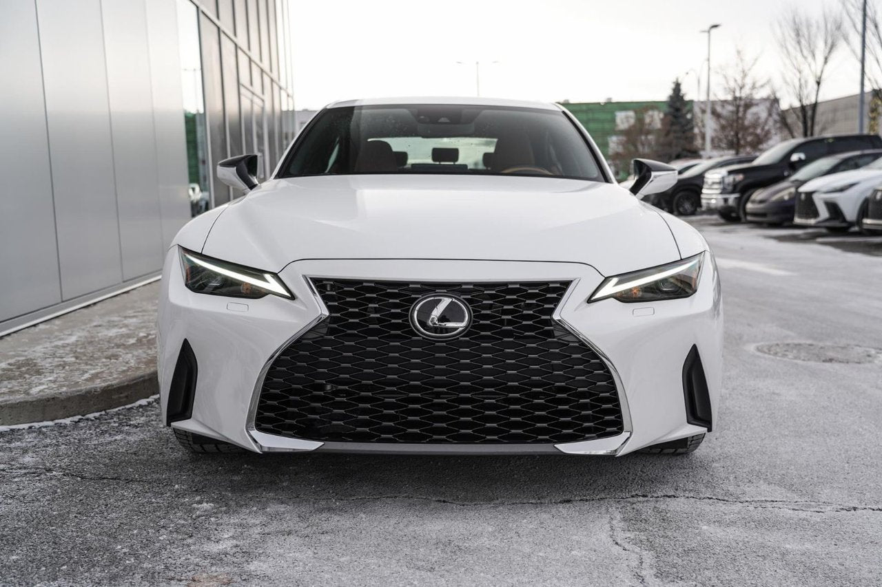 2023 Lexus IS 300 AWD DEMO BAS KM CUIR CARAMEL TOIT CARPLAY