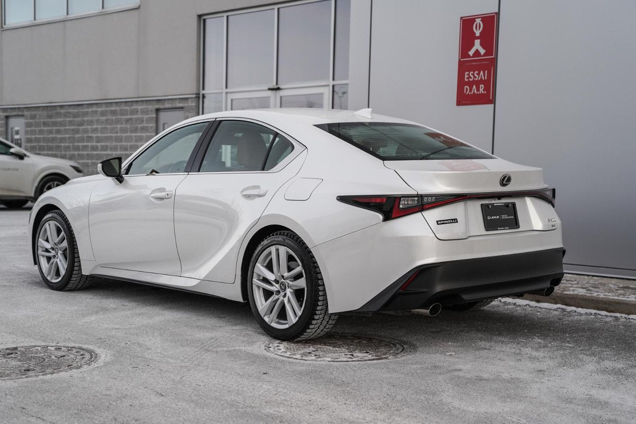 2023 Lexus IS 300 AWD DEMO BAS KM CUIR CARAMEL TOIT CARPLAY