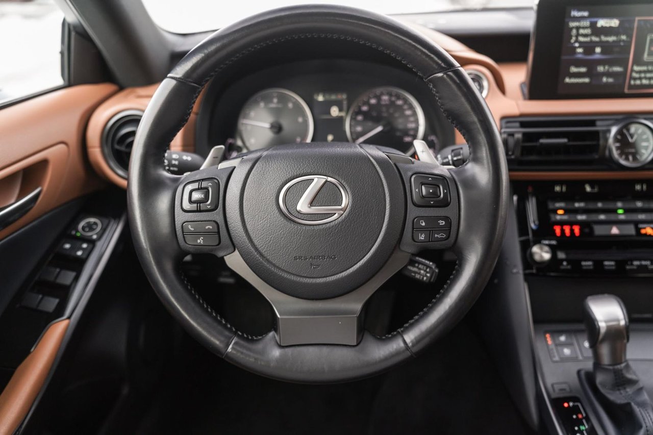 2023 Lexus IS 300 AWD DEMO BAS KM CUIR CARAMEL TOIT CARPLAY