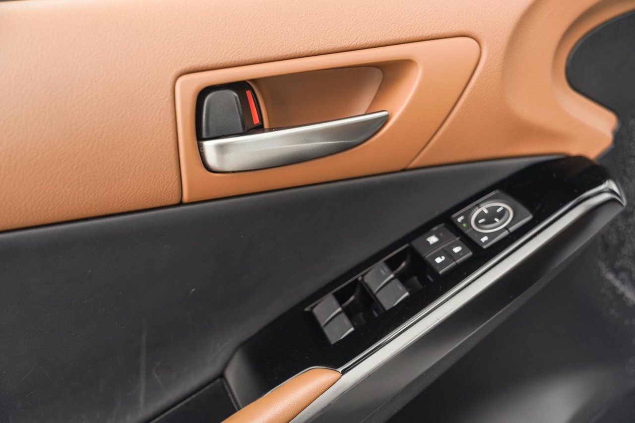 2023 Lexus IS 300 AWD DEMO BAS KM CUIR CARAMEL TOIT CARPLAY