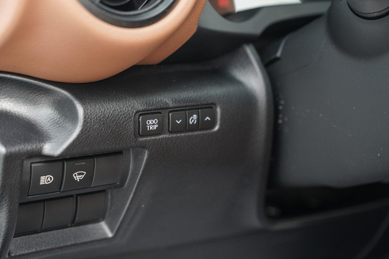 2023 Lexus IS 300 AWD DEMO BAS KM CUIR CARAMEL TOIT CARPLAY