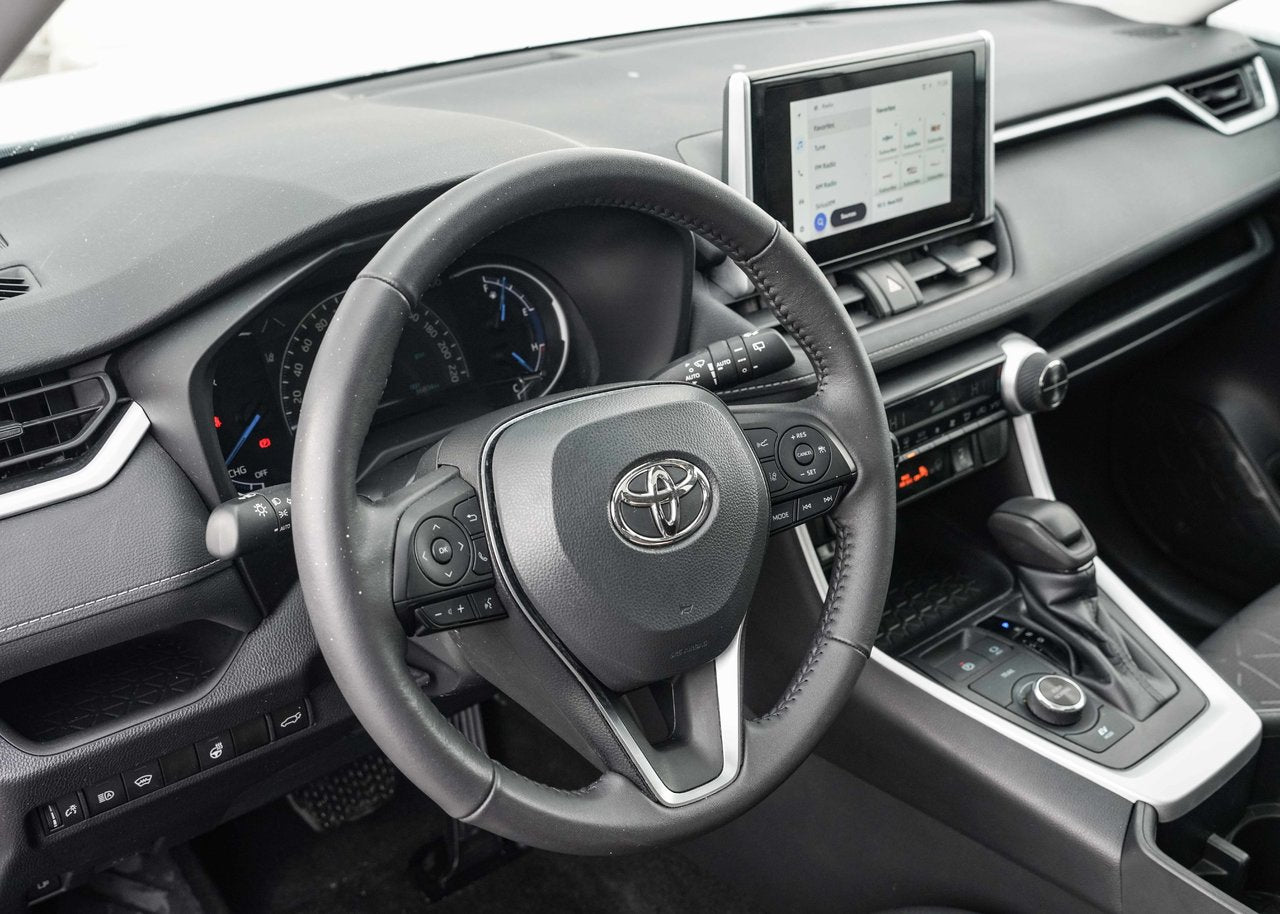 2023 Toyota RAV4 Hybrid XLE