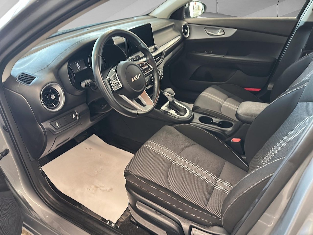 2023 Kia Forte LX