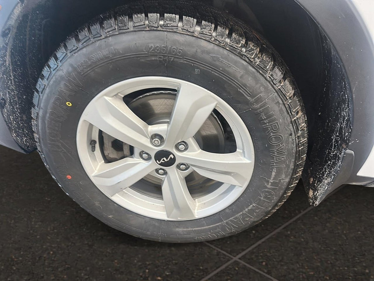 2022 Kia Sorento LX Premium