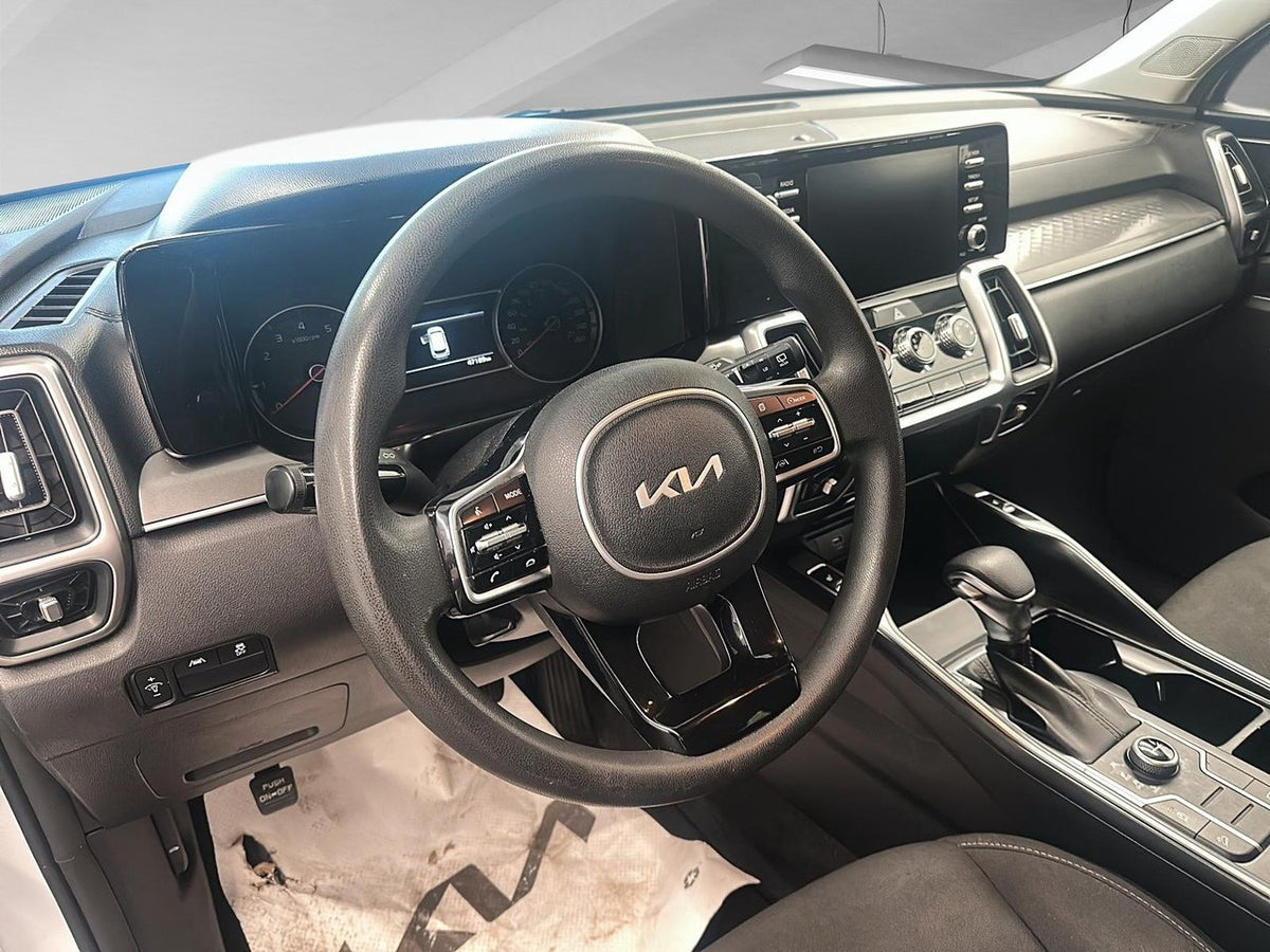2022 Kia Sorento LX Premium