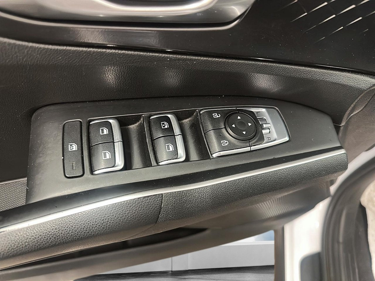 2022 Kia Sorento LX Premium