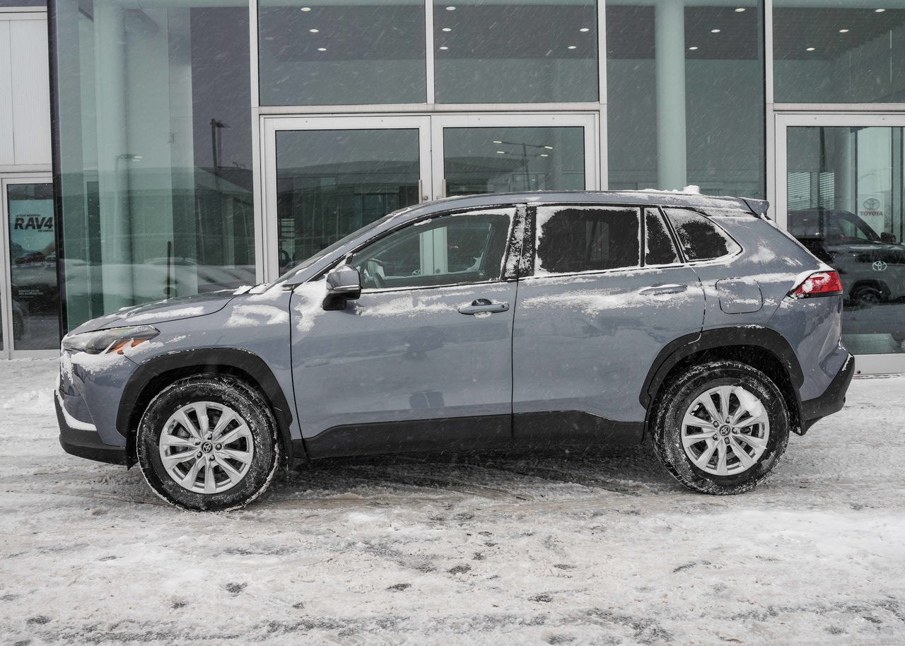 2023 Toyota Corolla Cross LE