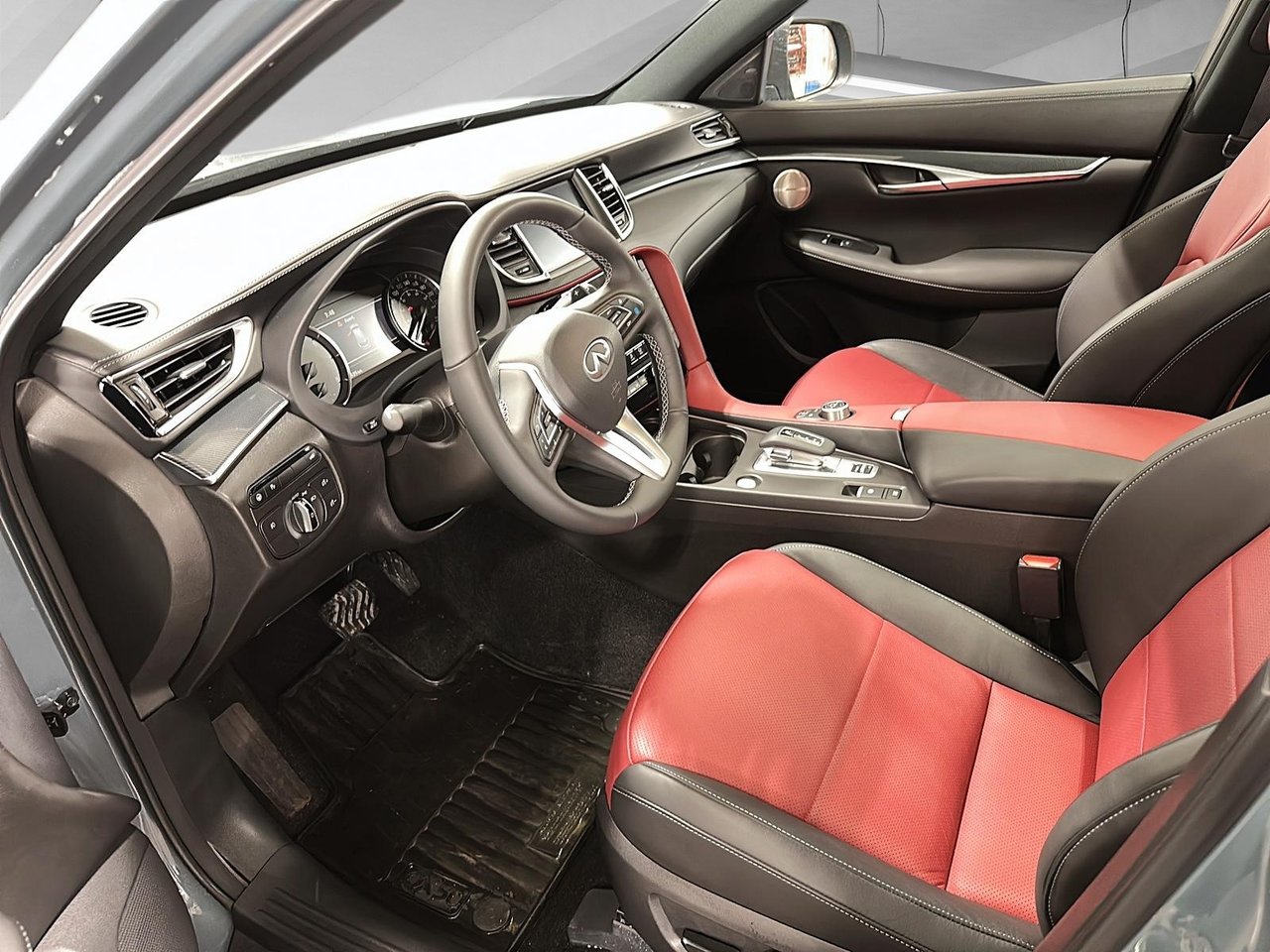 2025 Infiniti QX50 SPORT