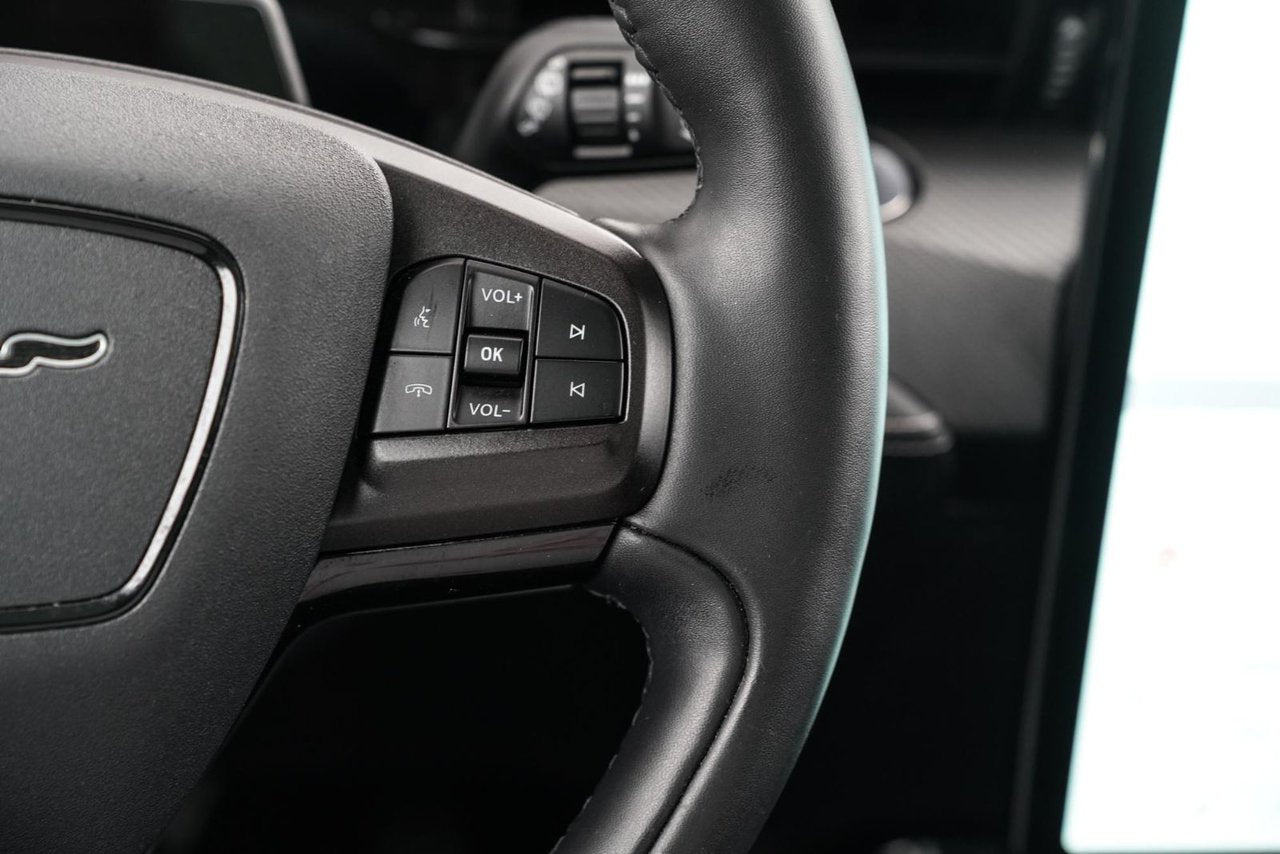 2021 Ford Mustang Mach-E PREMIUM EXT RANGE AWD; TOIT PANO SIEGES CHAUFFANTC