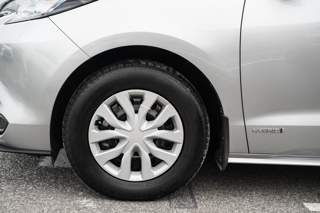 2021 Toyota Sienna LE HYBRID