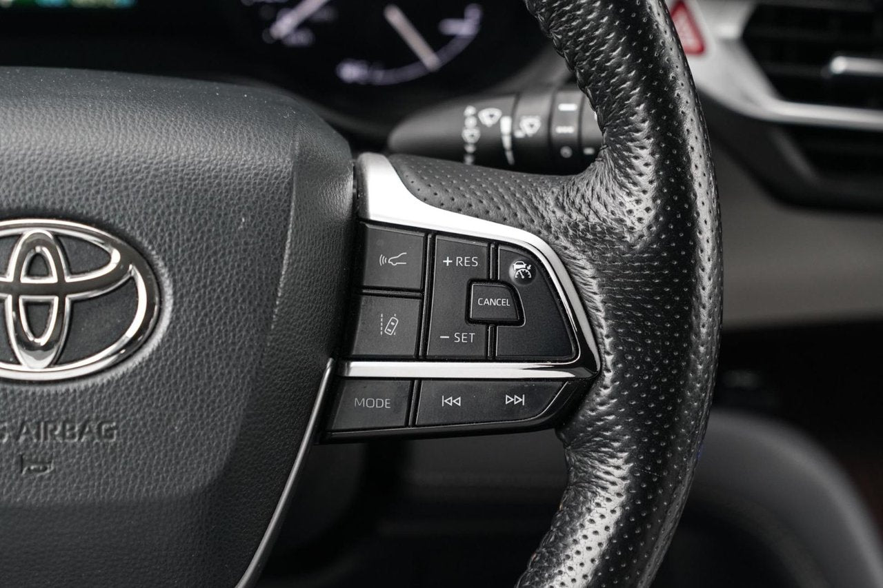 2021 Toyota Sienna LE HYBRID