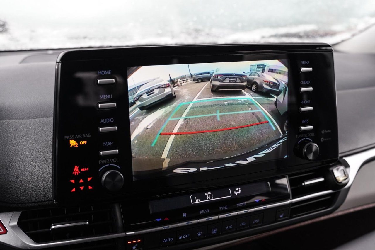 2021 Toyota Sienna LE HYBRID