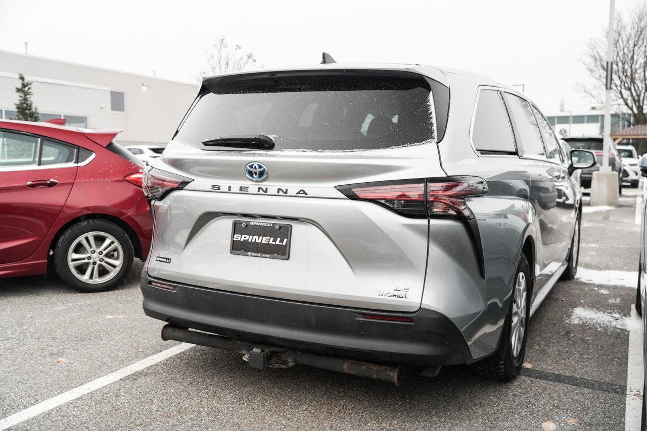 2021 Toyota Sienna LE HYBRID