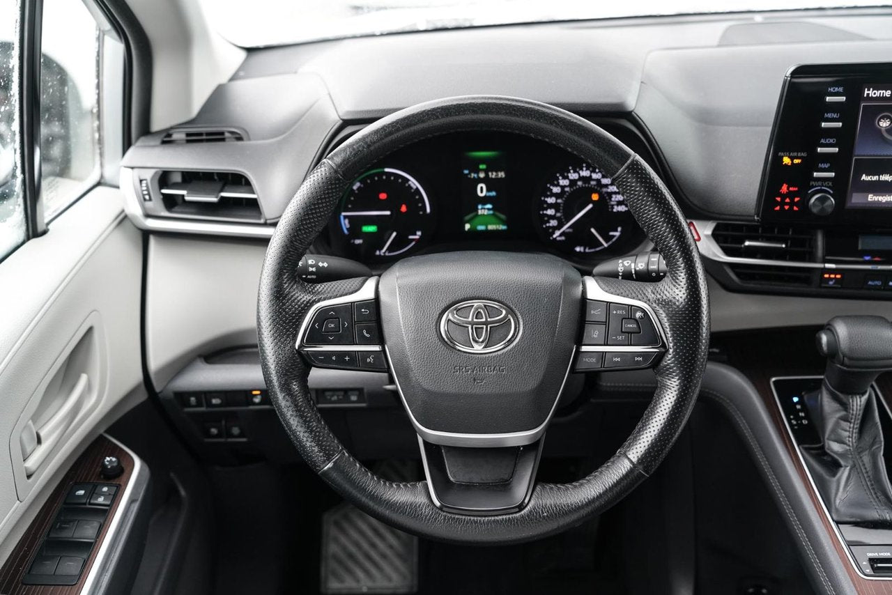 2021 Toyota Sienna LE HYBRID