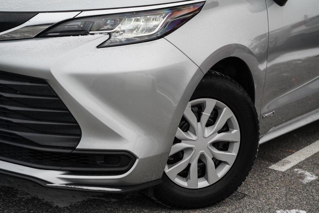 2021 Toyota Sienna LE HYBRID