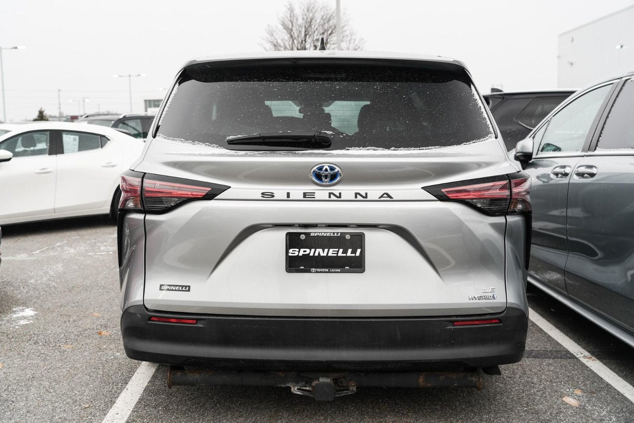 2021 Toyota Sienna LE HYBRID