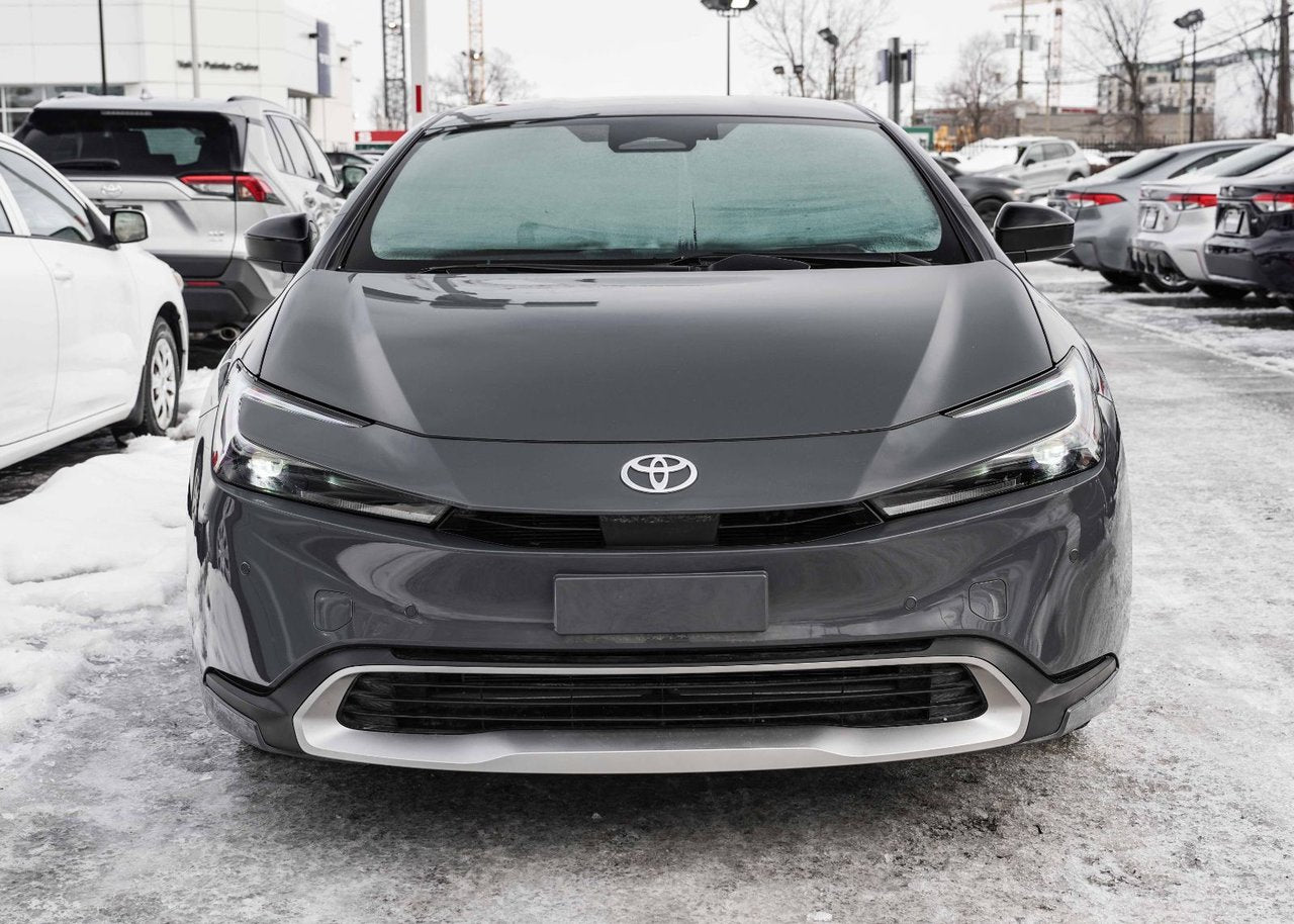 2025 Toyota Prius Plug-In Hybrid SE