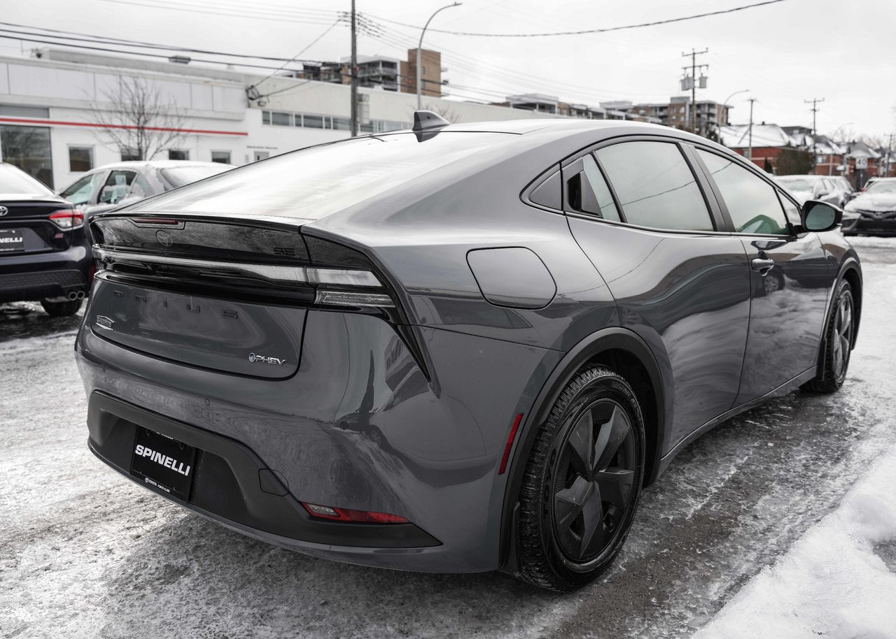 2025 Toyota Prius Plug-In Hybrid SE