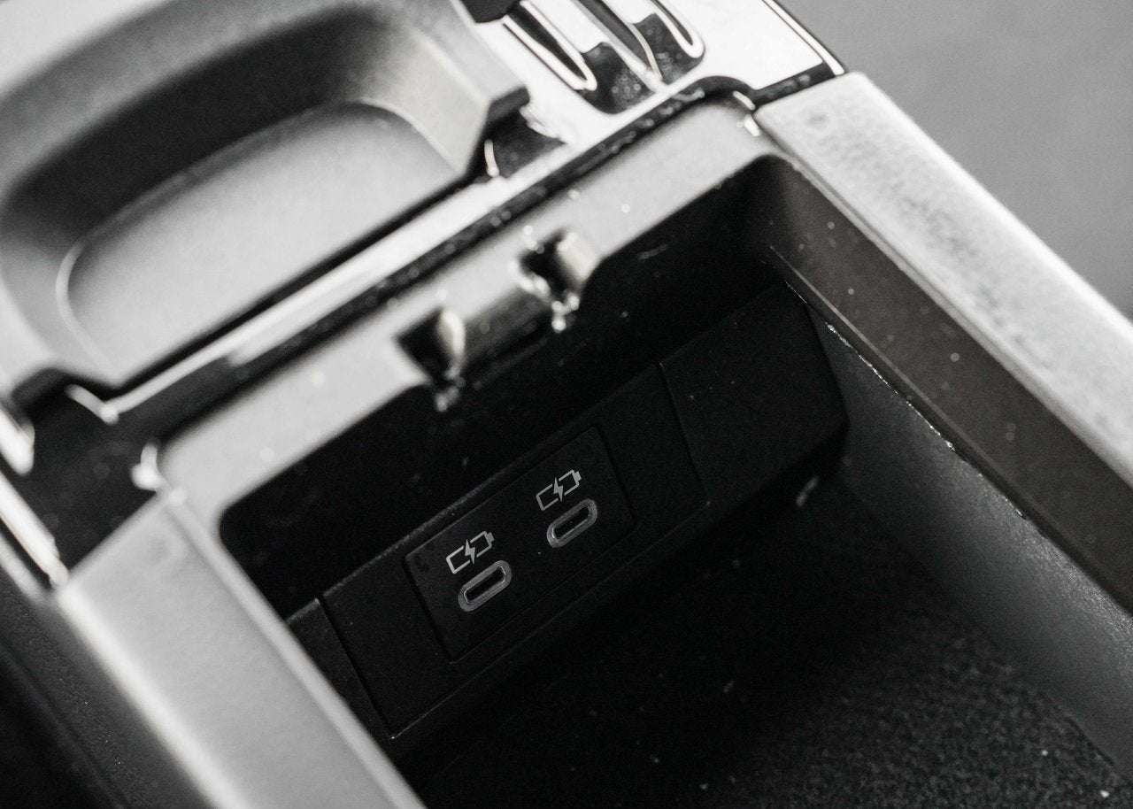 2025 Toyota Prius Plug-In Hybrid SE