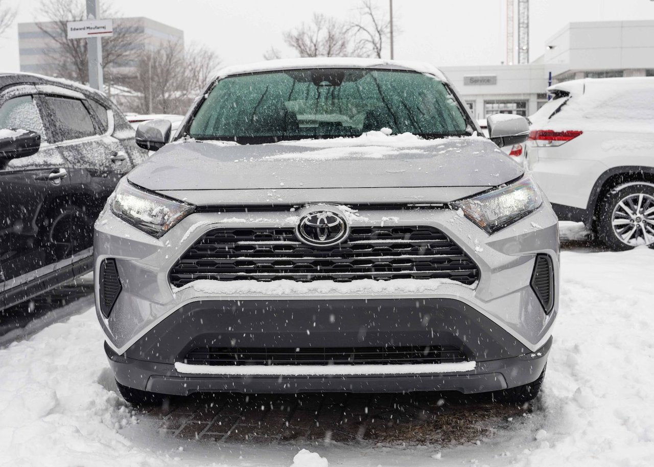 2022 Toyota RAV4 LE
