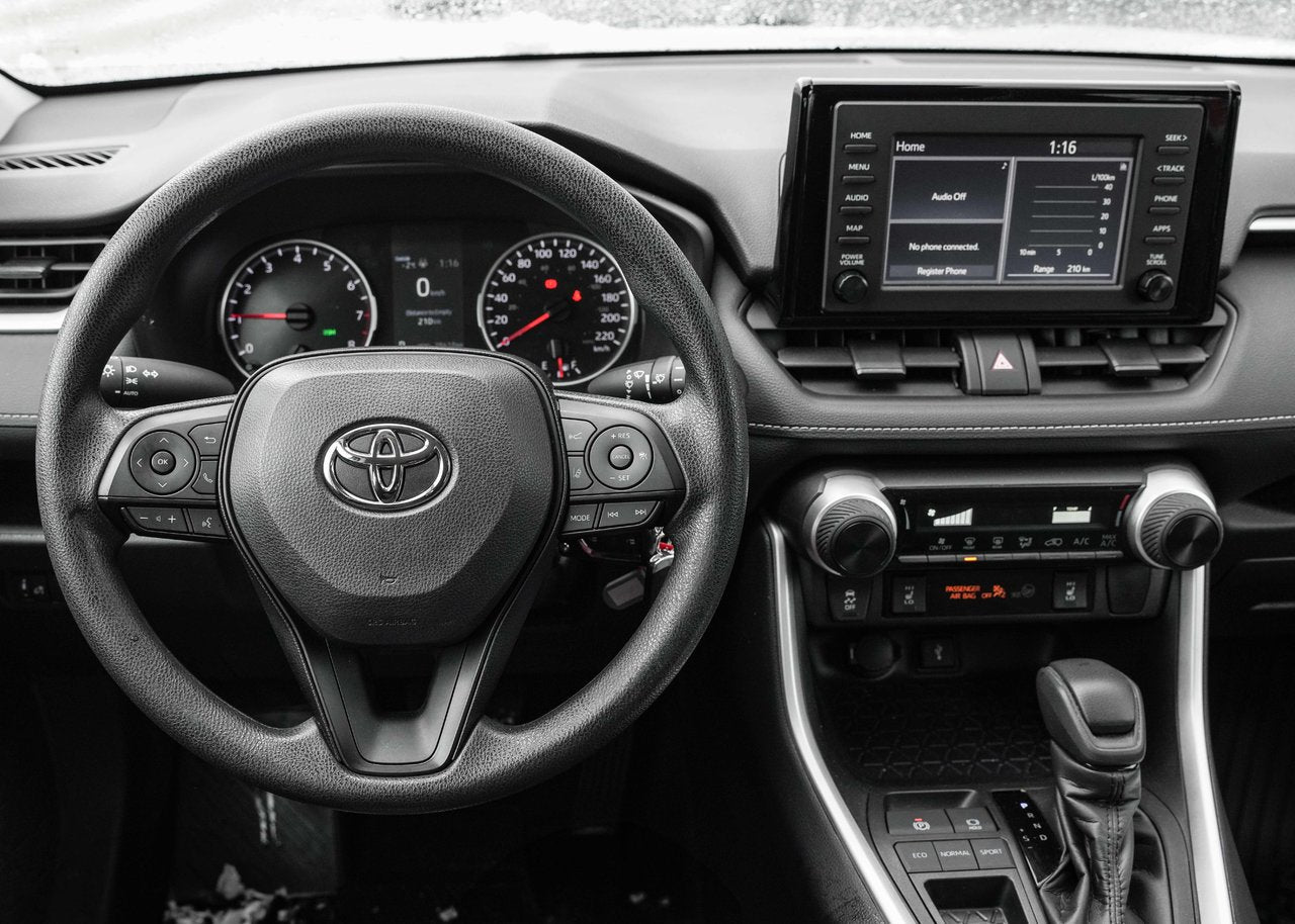 2022 Toyota RAV4 LE